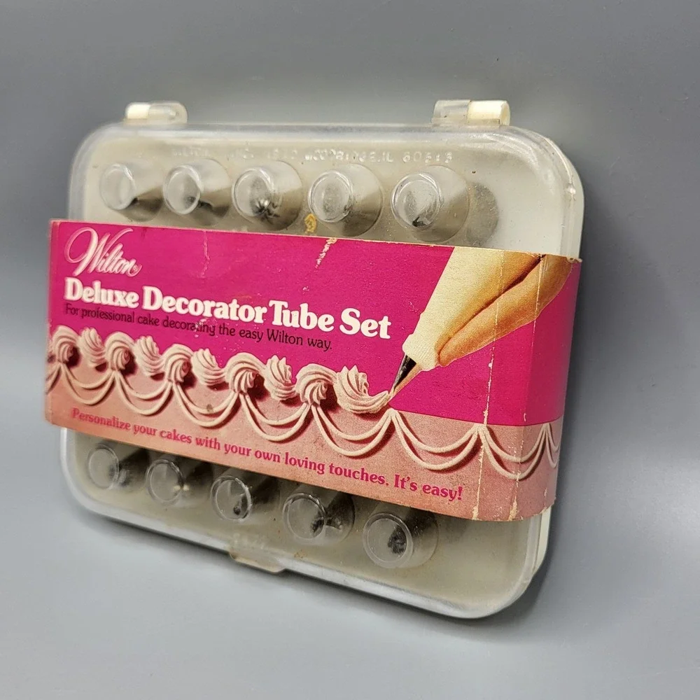 Wilton Deluxe Decorator Tube Set Vintage 1975 30pc Cake Decorating Kit Silver
